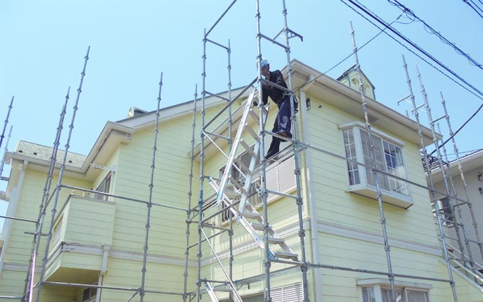 本当に必要 屋根 外壁塗装で欠かせない 足場 の話