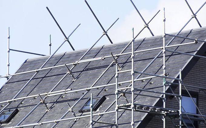 屋根工事の様子